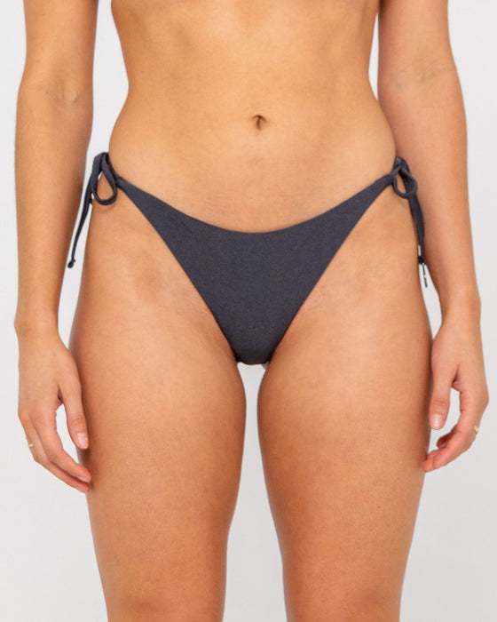 woman-wearing-shadow-brazilian-ties-bikini-bottom-in-carbon