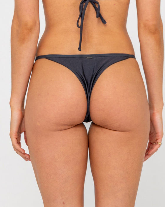woman-wearing-shadow-ring-cheeky-bikini-bottom-in-carbon
