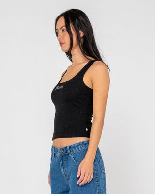 Woman wearing Cassian Ribbed Scoop Neck Singlet in Black