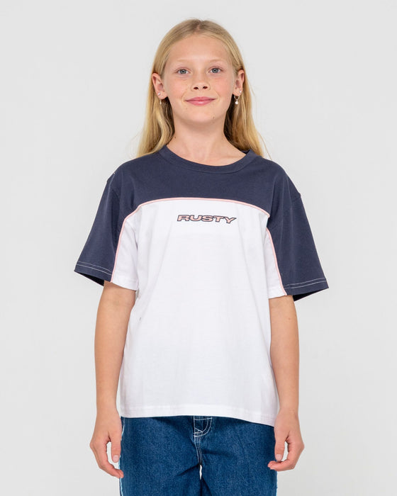 girl-wearing-polar-ops-oversized-tee-girls-in-white-navy