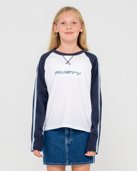 girl-wearing-sporty-r-raglan-ls-girls-tee-in-navy-white
