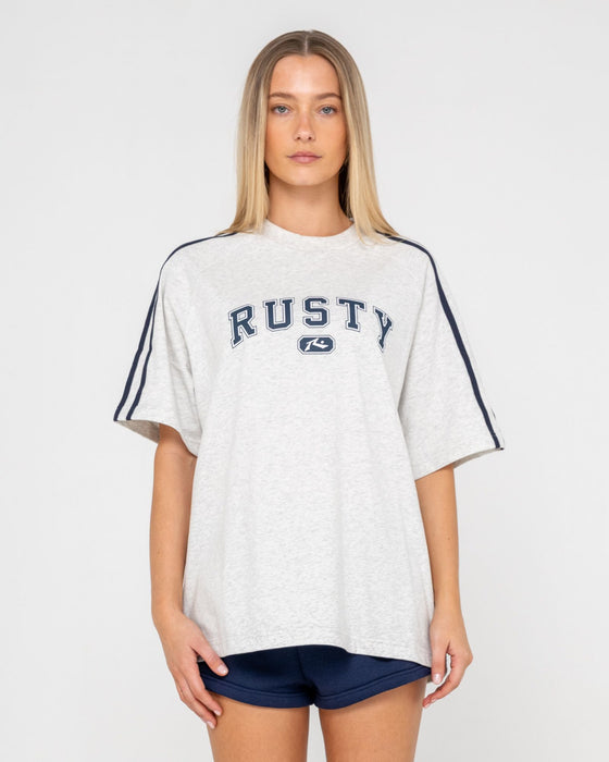 woman-wearing-all-saint-collegiate-og-oversize-tee-in-ecru-marle