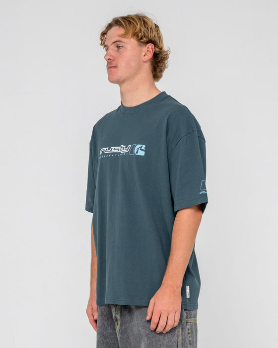 man-wearing-jetsetter-short-sleeve-tee-in-deep-teal