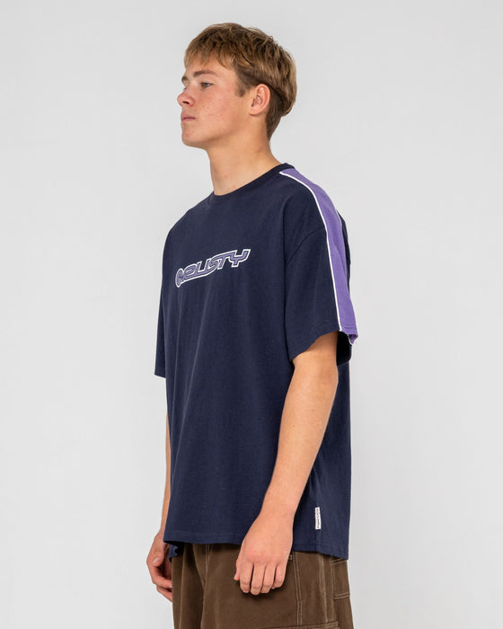 man-wearing-alonso-short-sleeve-tee-in-navy-blue-3