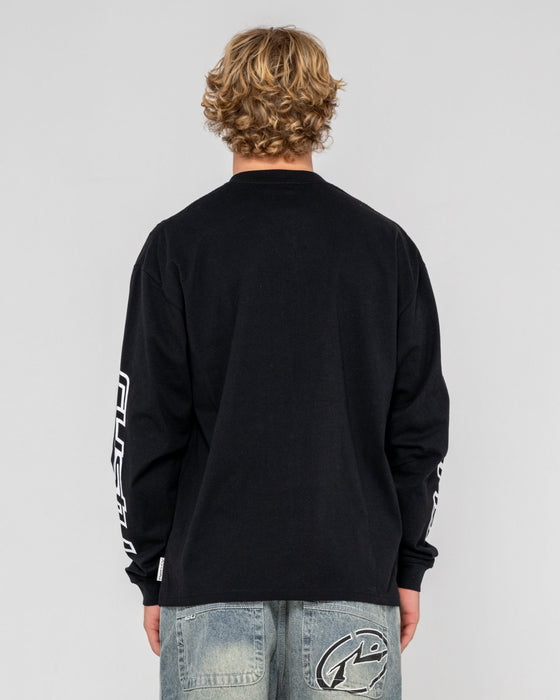 man-wearing-jetsetter-long-sleeve-tee-in-black