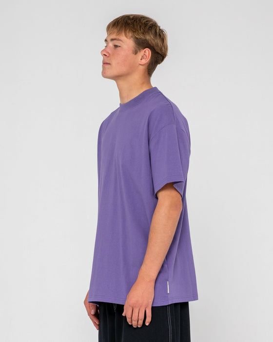 man-wearing-spraya-short-sleeve-tee-in-purple-ash