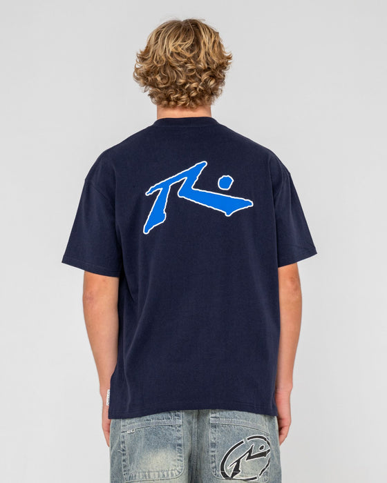 man-wearing-competition-2-0-short-sleeve-tee-in-navy-blue
