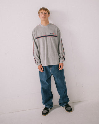 Man wearing V-money Long Sleeve Tee in Grey Marle