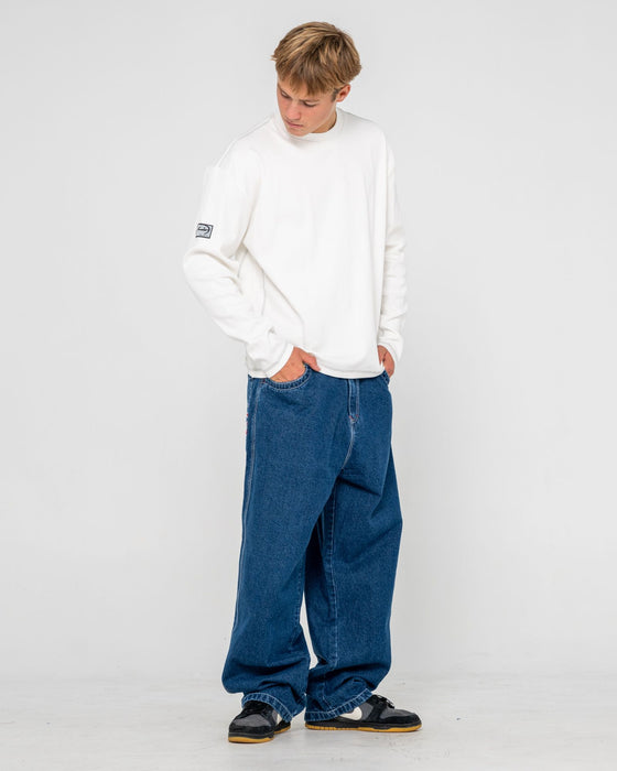 man-wearing-slack-jack-long-sleeve-heavy-tee-in-white