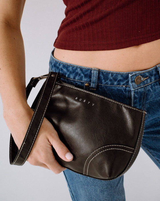 womens-mallory-clutch-in-black