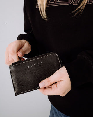 Womens Mallory Card Holder in Black