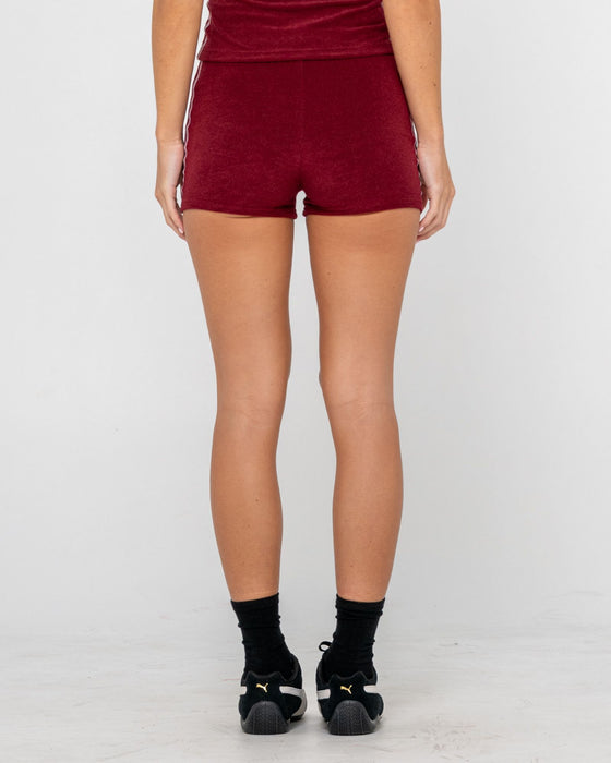 woman-wearing-lamar-towelling-booty-short-in-burgundy