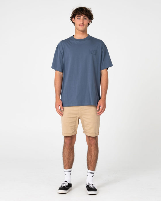 man-wearing-hooked-on-18-elastic-short-in-khaki