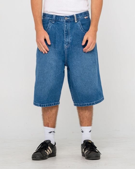 man-wearing-slappa-jort-in-middy-blue