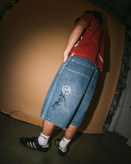 man-wearing-slappa-jort-in-middy-blue