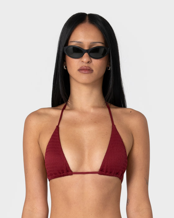 man-and-woman-wearing-ufo-sunglasses-in-matte-black