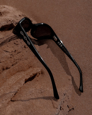 Man and woman wearing UFO Sunglasses in Shiny Black