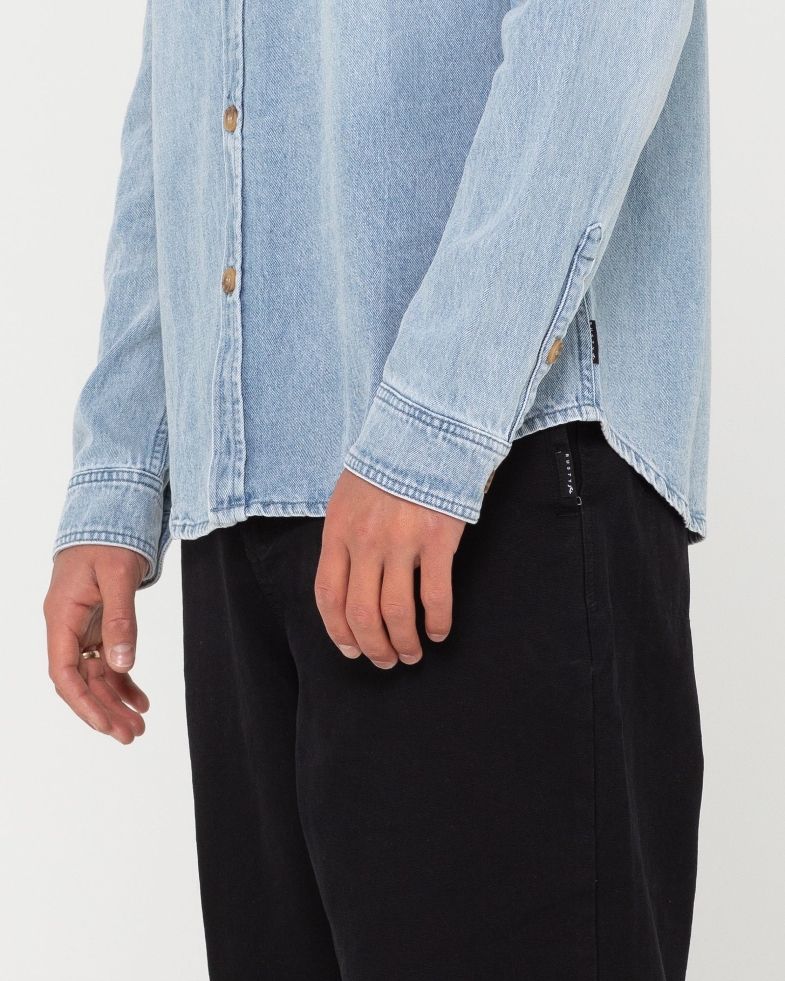 Denim long store sleeve