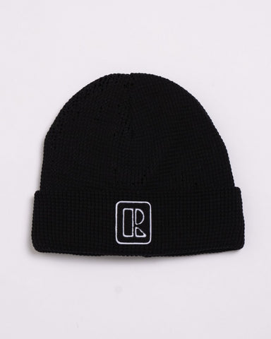 Womans Chalet Thinsulate Beanie in Black