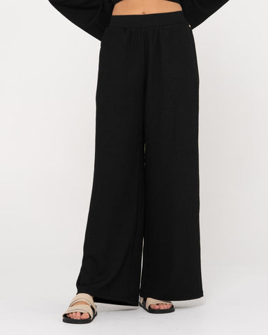 Woman wearing Maeve Pant in Black