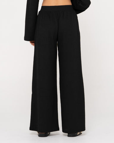 Woman wearing Maeve Pant in Black