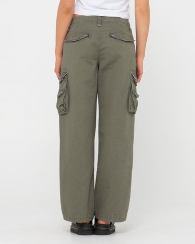 Woman wearing Tank Girl Low Rise Wide Fit Cargo Pant in Army