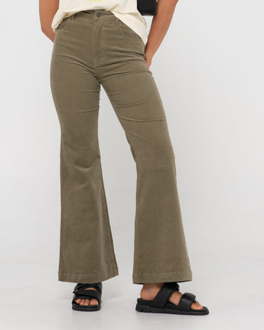 Woman wearing High-rise Flare Cord Pant in Faded Olive