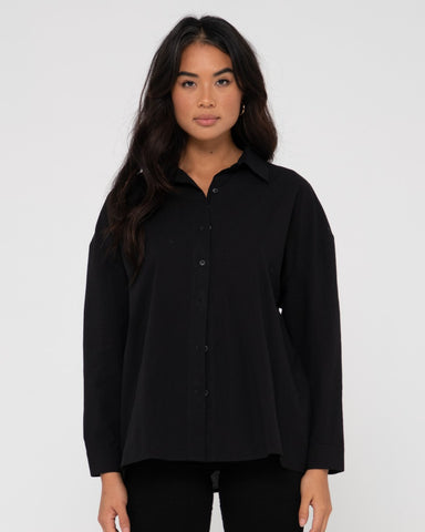 Woman wearing Heather Oversized Shirt in Black