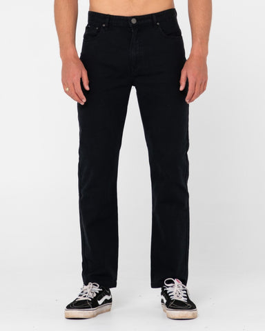 Man wearing The Bruce 5 Pkt Pant in Black